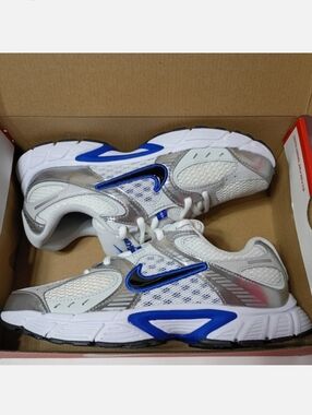 Nike V5 Runners